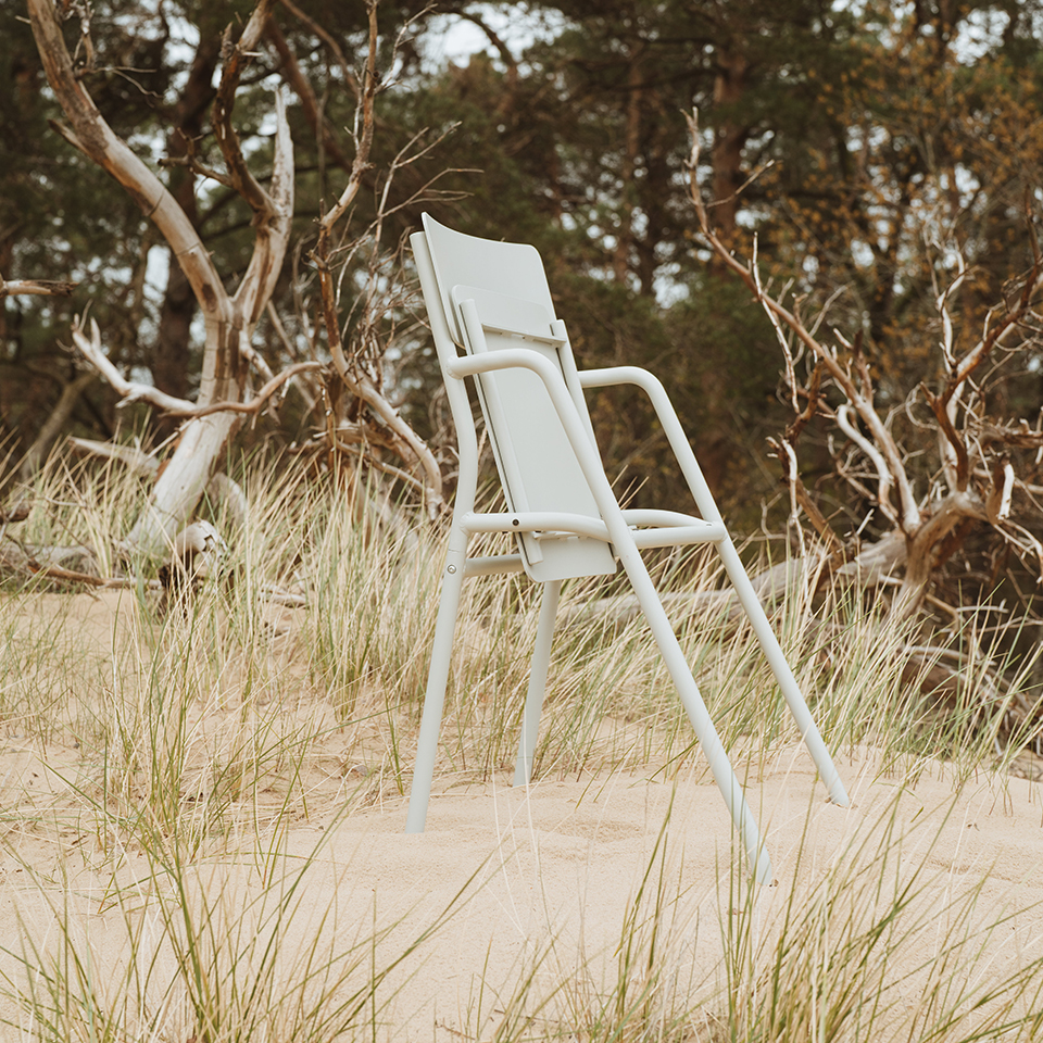 flip-up-chair-gray-outside