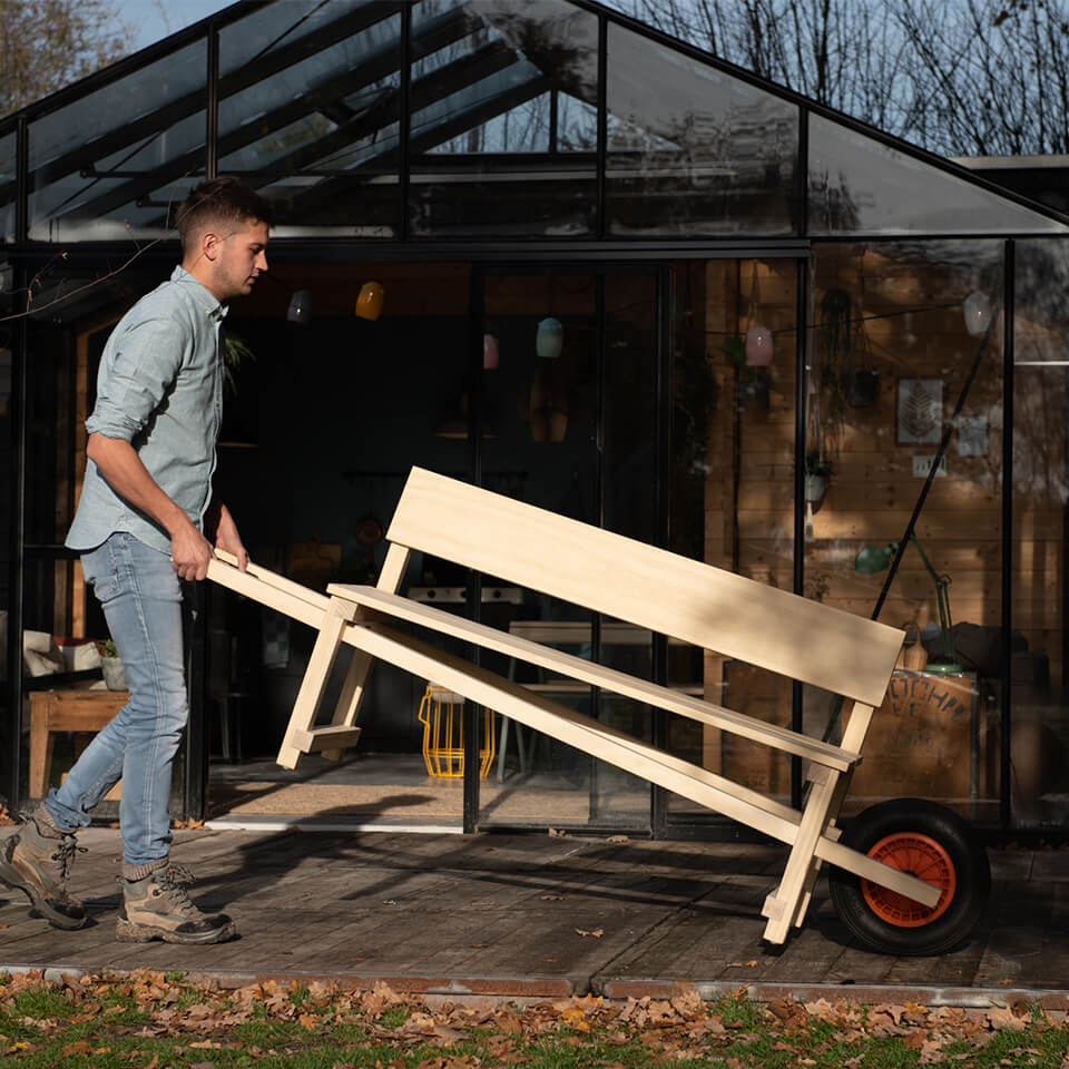 Weltevree-wheelbench-being-moved