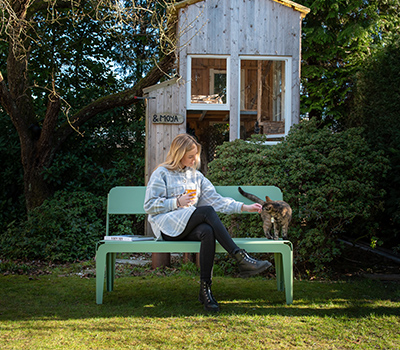 Weltevree-bended-bench-backrest-grass