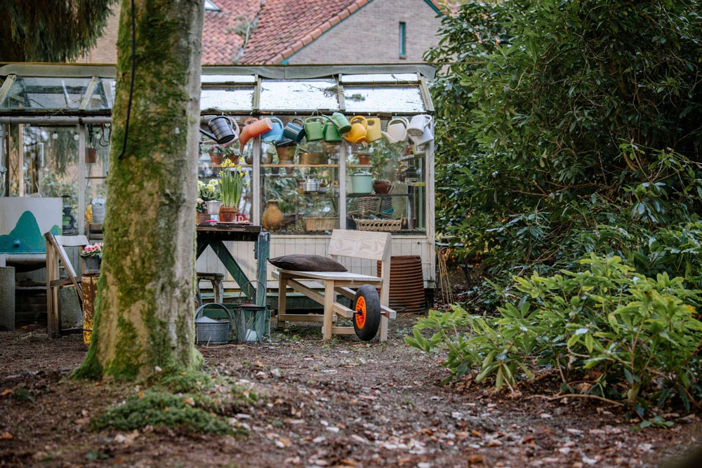 Wheelbench-Weltevree-garden-plants