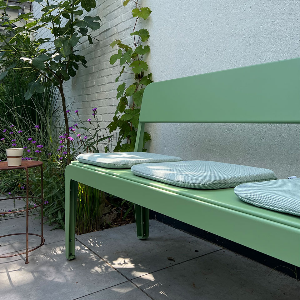 Weltevree-bench-backrest-cushions-green