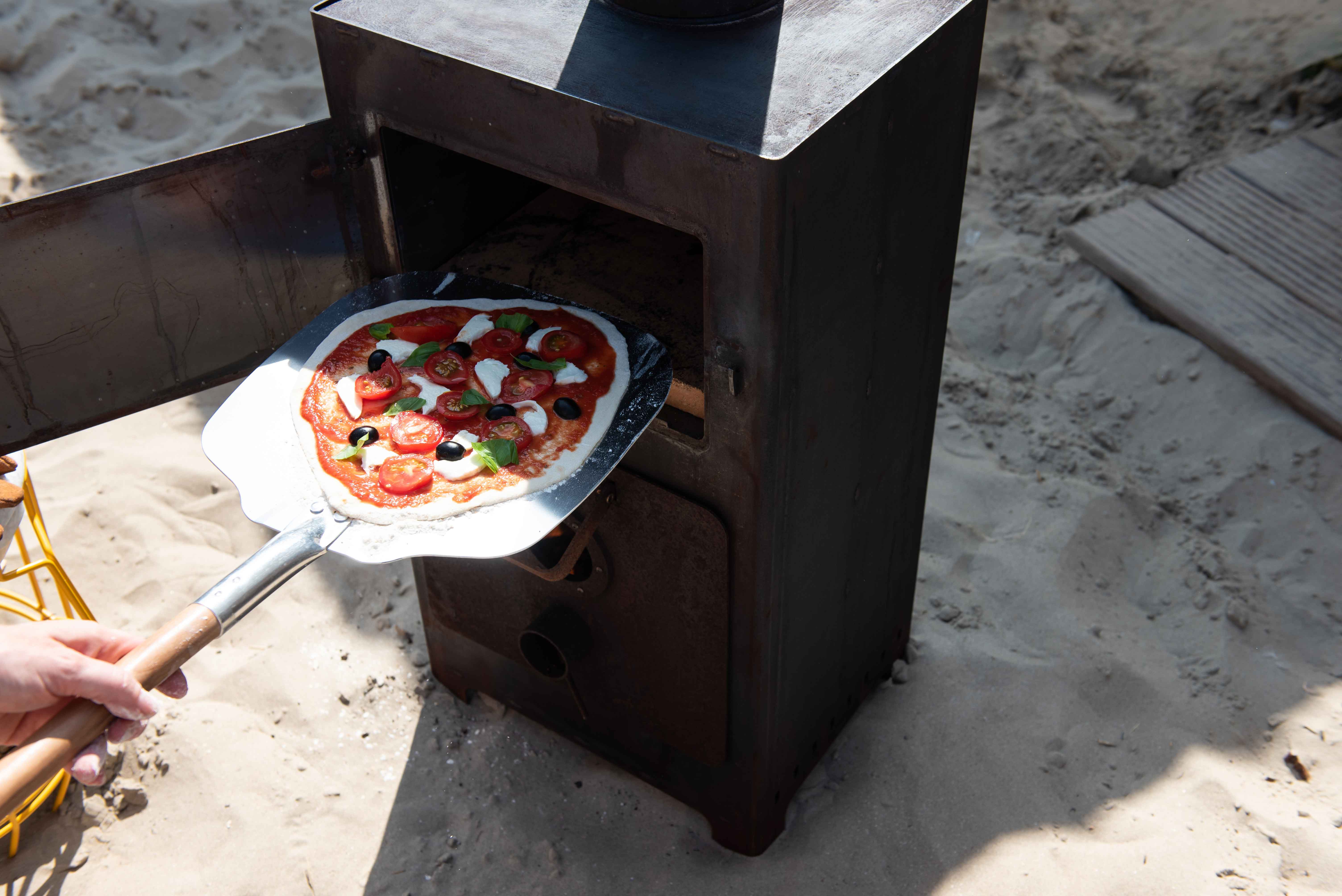 Weltevree-perfect-pizza-outdooroven