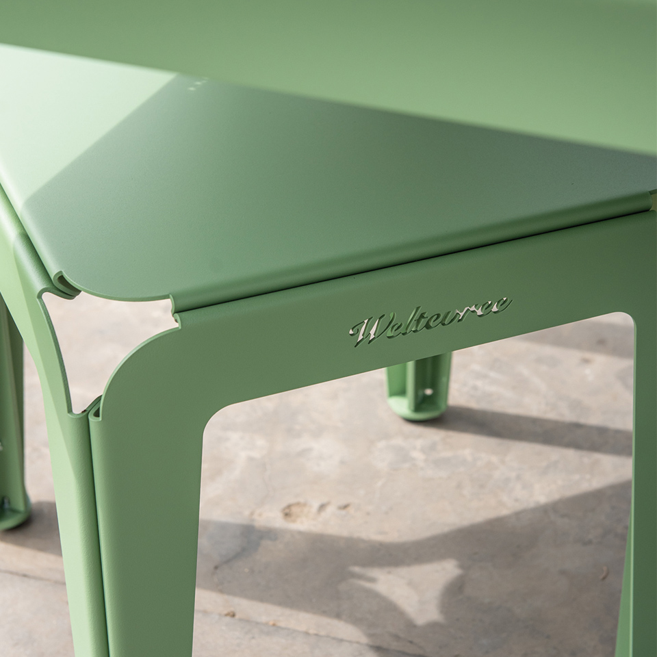 Weltevree-bended-series-stool-pale-green-outdoors-detail-2