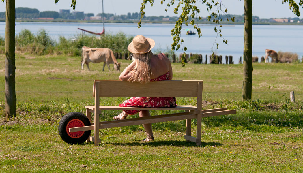 Weltevree-wheelbench-rasen