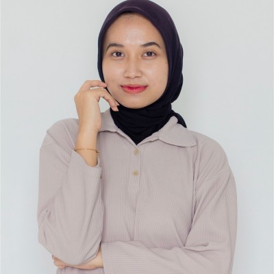Yayang Sekar Kinanti – Talent Profile in Weshine