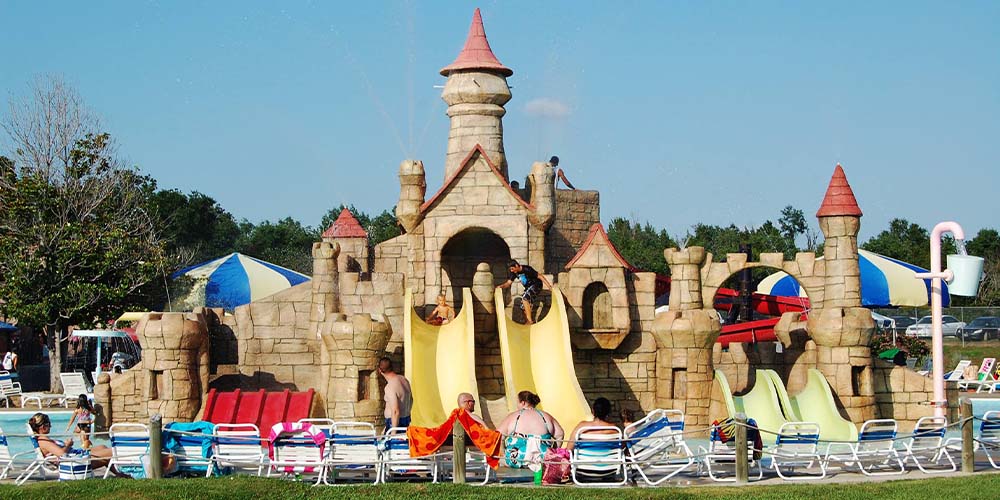 The Splash Kingdom Paradise Island is a great way to cool down from the Texas sun during your road trip from Dallas. 