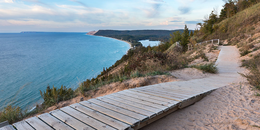 The Empire Bluffs Trail is one of the best Traverse City hikes. 