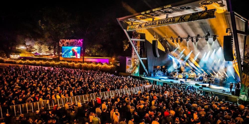 Large group gathering for the Mempho Music Festival, a fun thing to do in Memphis, TN.