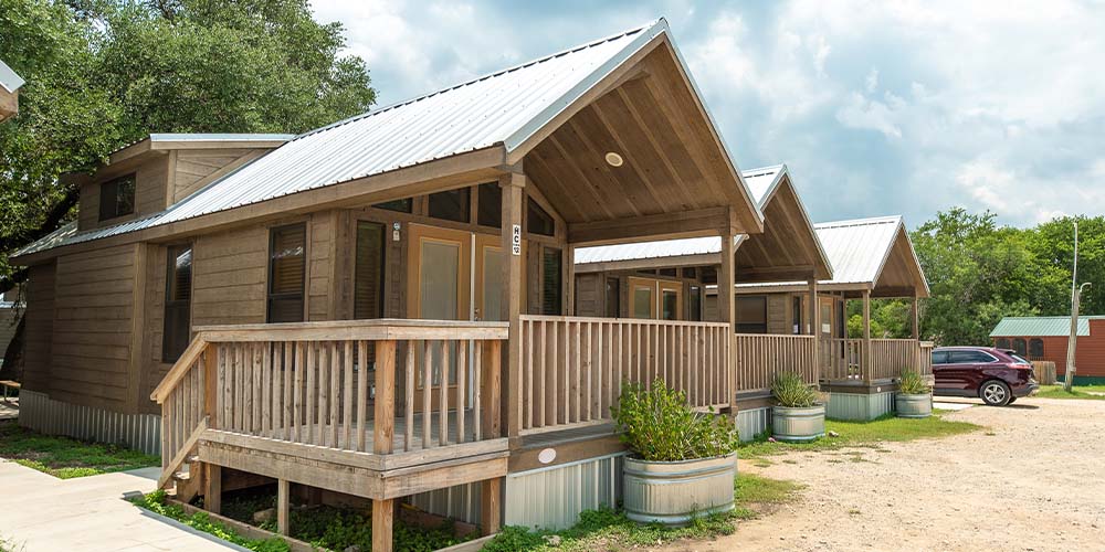 This Hill Country cabin is perfect for cabin camping near Canyon Lake. 