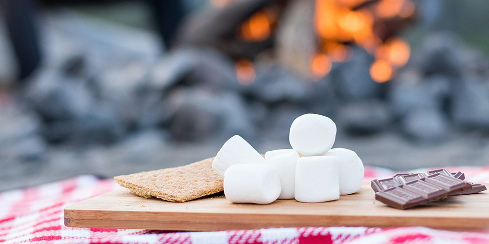 End the night around the campfire with one of these easy dessert recipes. 