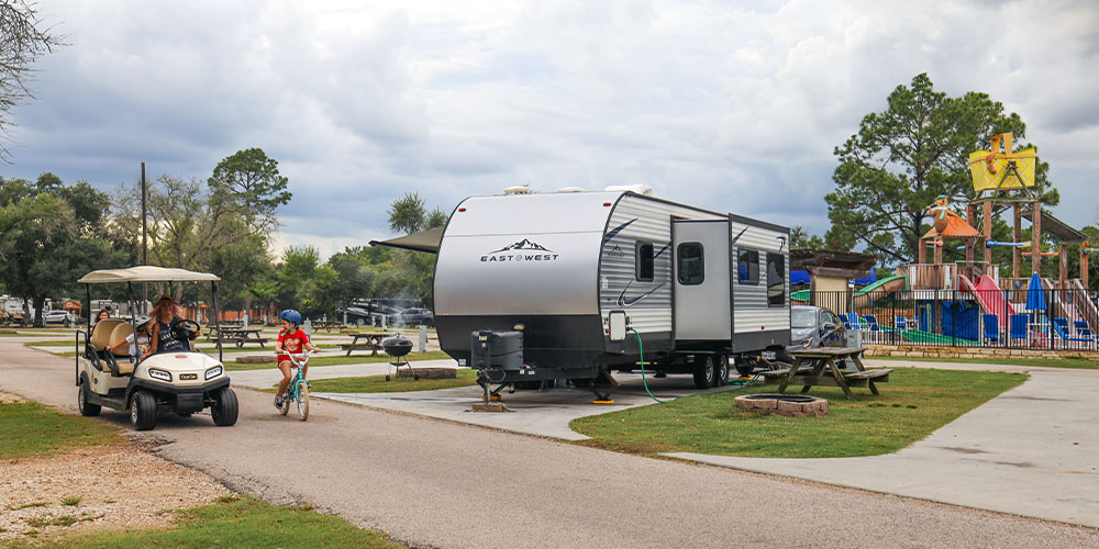 Our Red Carpet RV Sites have everything you need when camping near Houston, TX.