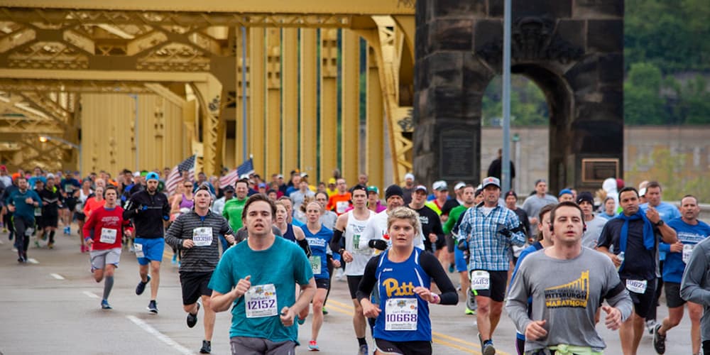 People running in downtown Pittsburgh, events happening in downtown Pittsburgh