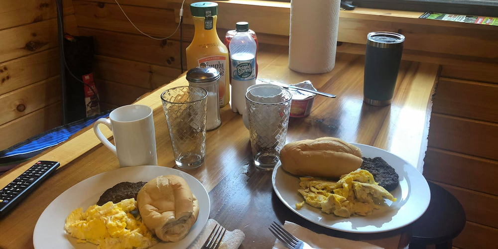 Make breakfast in your cabin kitchen and enjoy lakefront views!