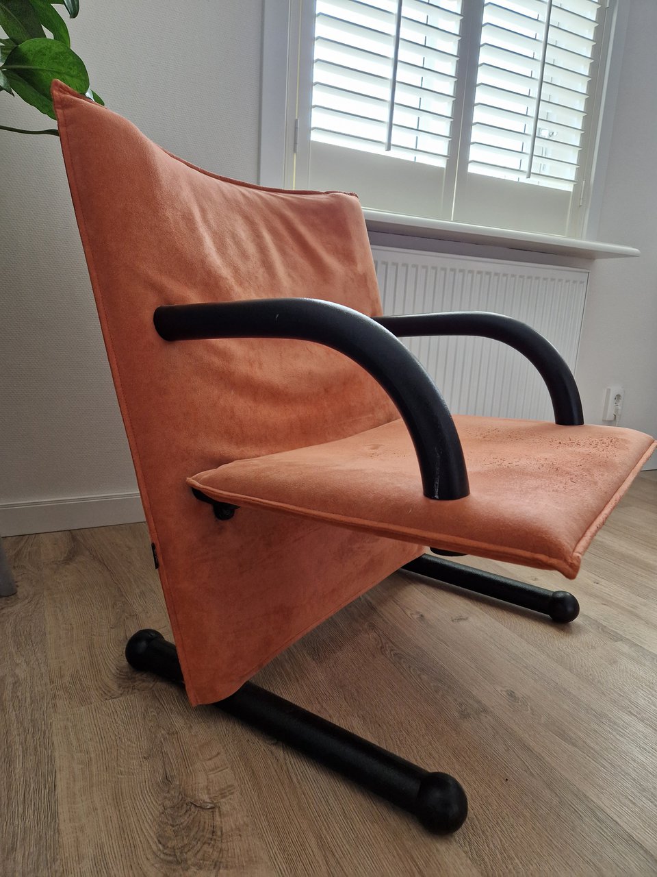 Image 5 of Arflex T-line chair