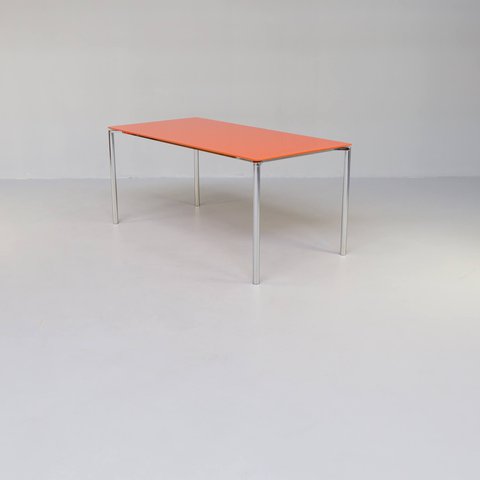 Pelikan Design Plano dining table