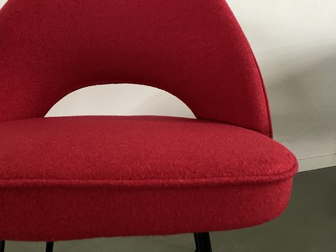 Saarinen Vintage chair model M 72 - Red