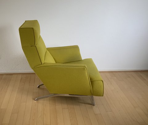 2 Design on Stock fauteuils Solo by Roderick Vos