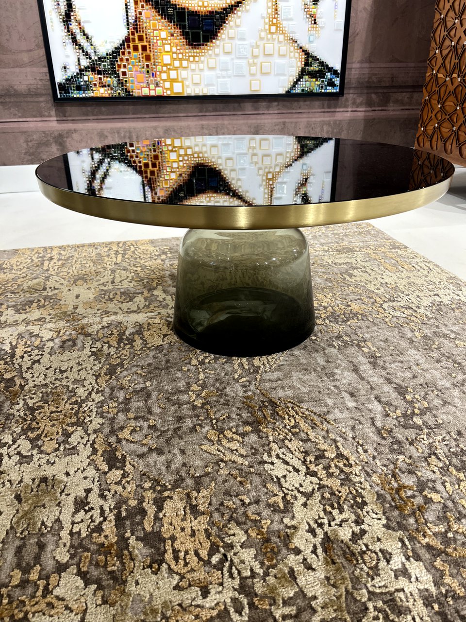 Image 1 of Classicon Bell coffee table quartz greij