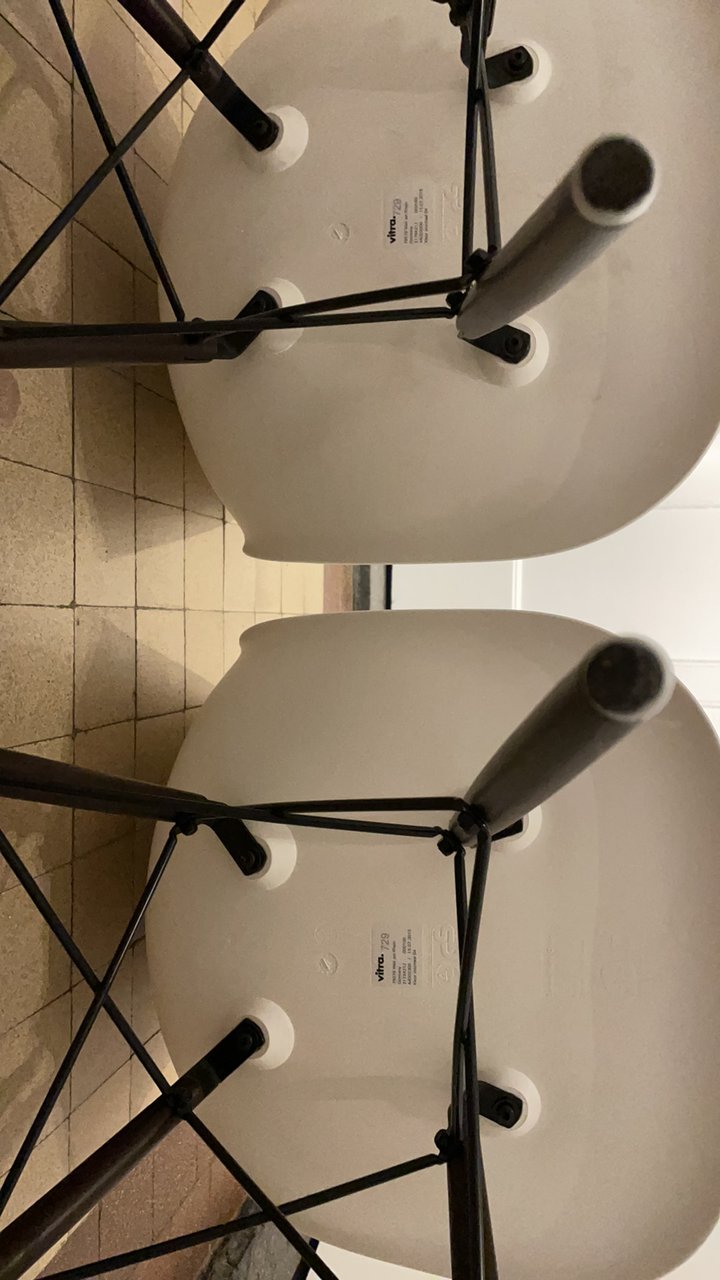 2 Vitra DSW stoelen image 9