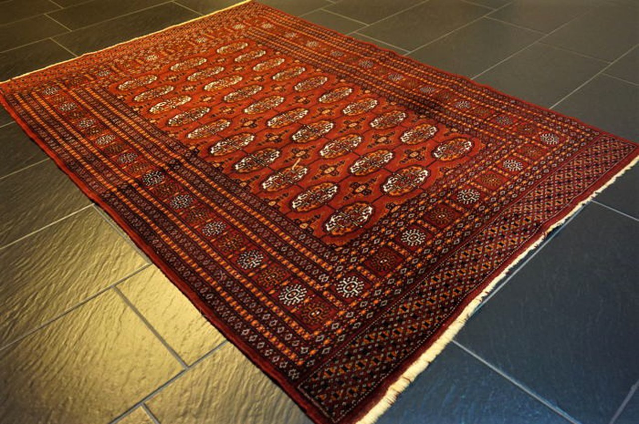 Image 3 of Buchara Jomut tapijt