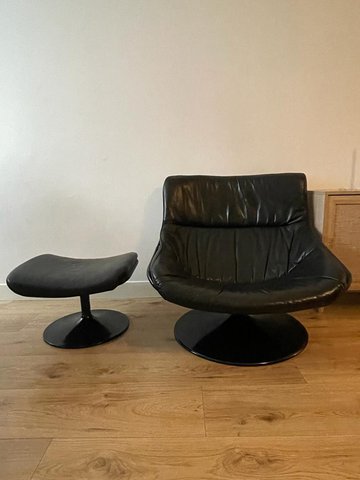 Artifort swivel chair, voetenbankje en (gratis) tafeltje