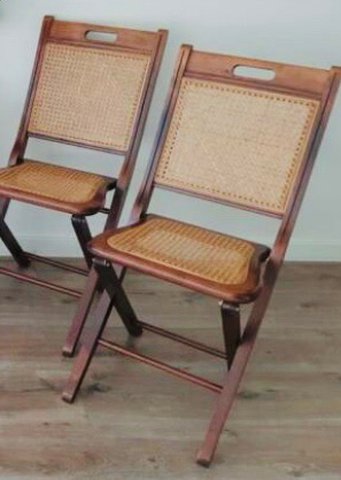 4 x Vintage houten klapstoelen met webbing in plantage / campaign style