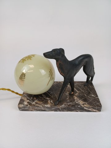 Art Deco lamp hond sculptuur