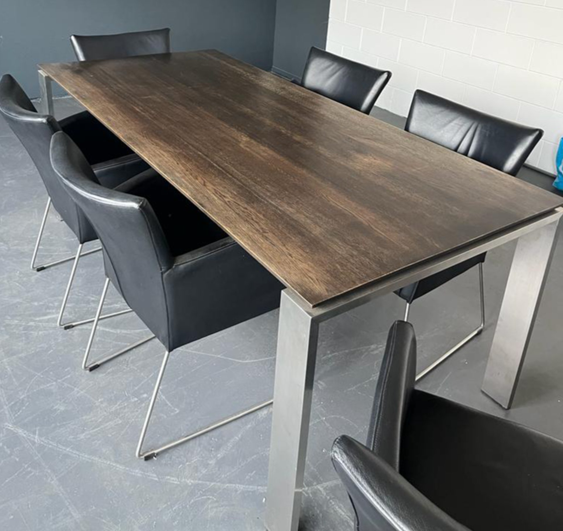 Eettafel met RVS zwartleren 6x stoelen | € 450 | Whoppah