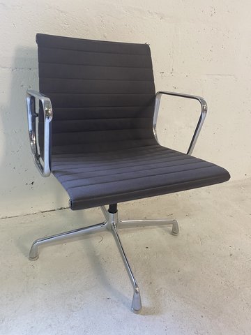4x Charles & Ray Eames office chair