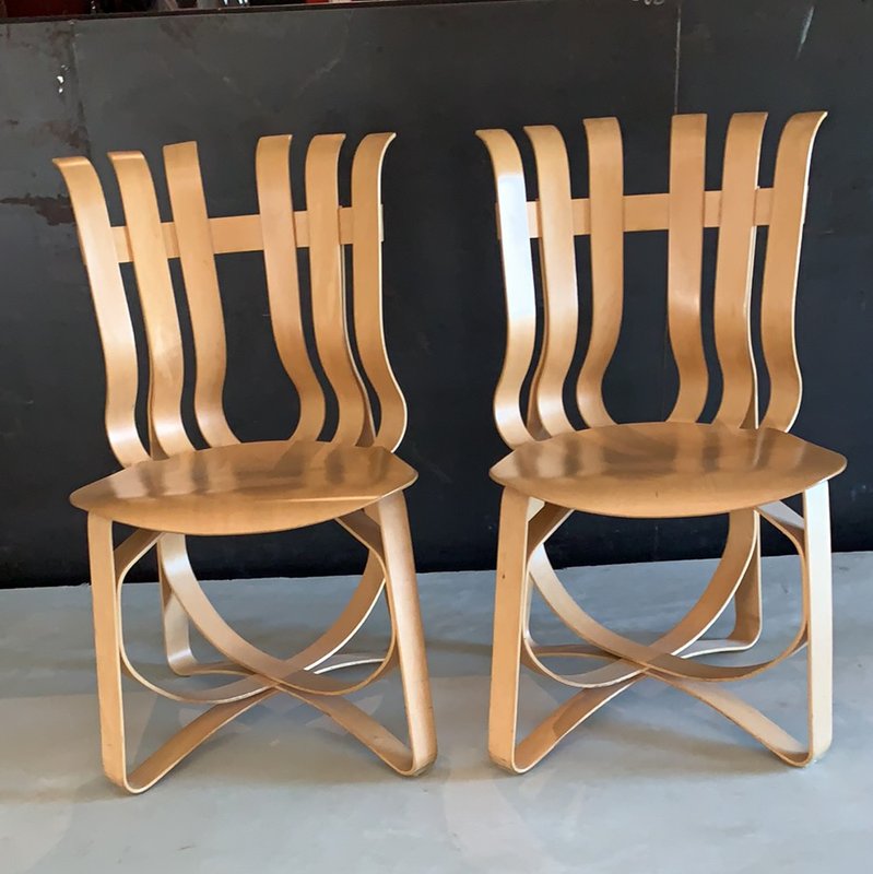 2 Gehry Plywood Hat Trick Chairs / stoelen by Knoll