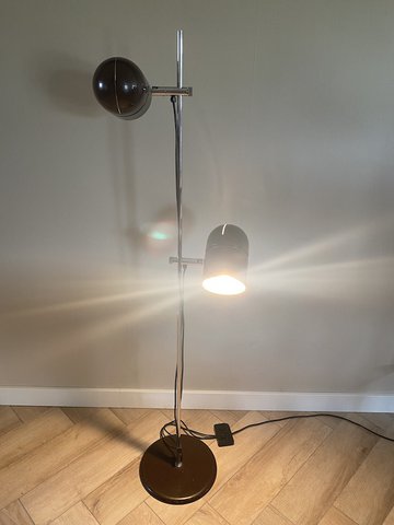 Herda floor lamp