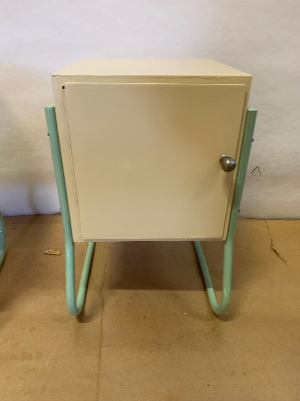 Vintage bedside table | € 455 | Whoppah