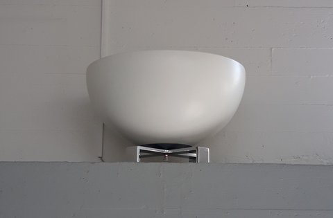 Egg floor lamp by Disegnoluce