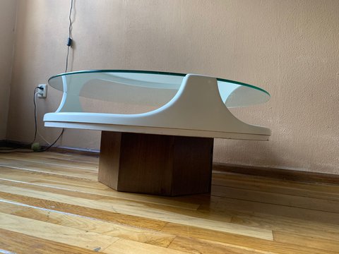 Space age coffeetable