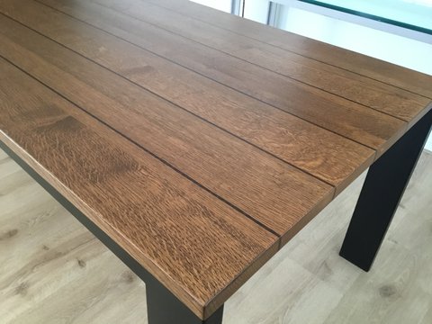 Harvink dining table