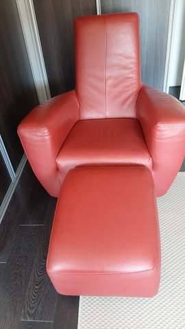 Label Longa armchair and stool