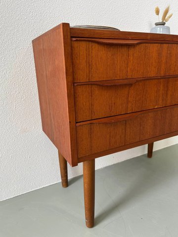 Vintage danish chest of drawers