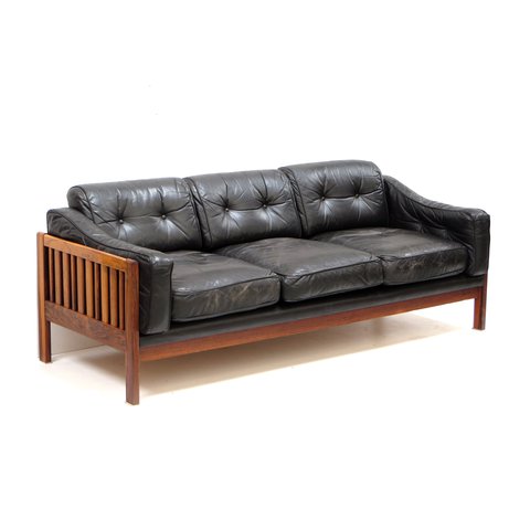 Futura Möbler black leather sofa