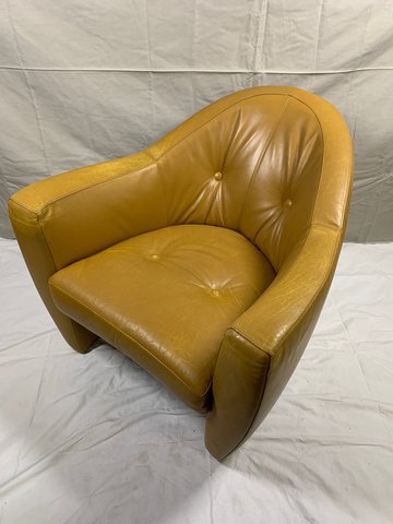 Leolux Carabas armchair ocher yellow leather