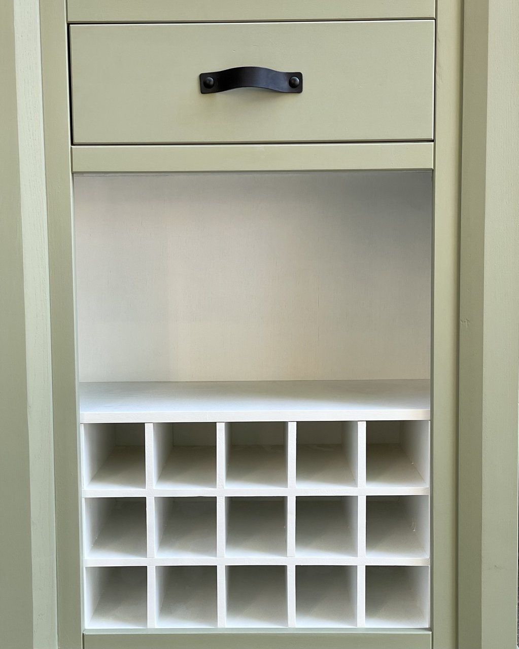 Image 4 of Design bar cabinet