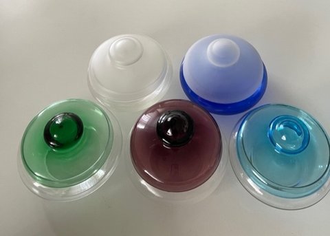 Leerdam glas bonbon-glazen schaaltjes met gekleurde deksels 5x
