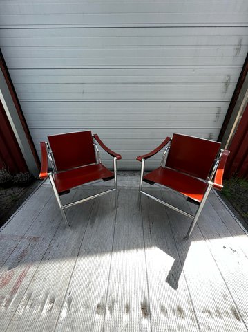 2x Cassina Cognac lederen LC1 van Le Corbusier fauteuils