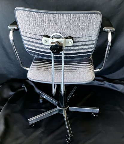 Drentea Emmen ‘vintage bureau stoel