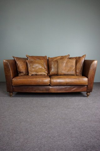 Klassisches 2,5-Sitzer-Sofa