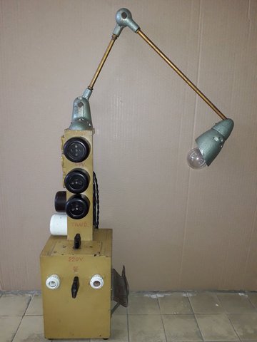 Industriële vintage vloerlamp