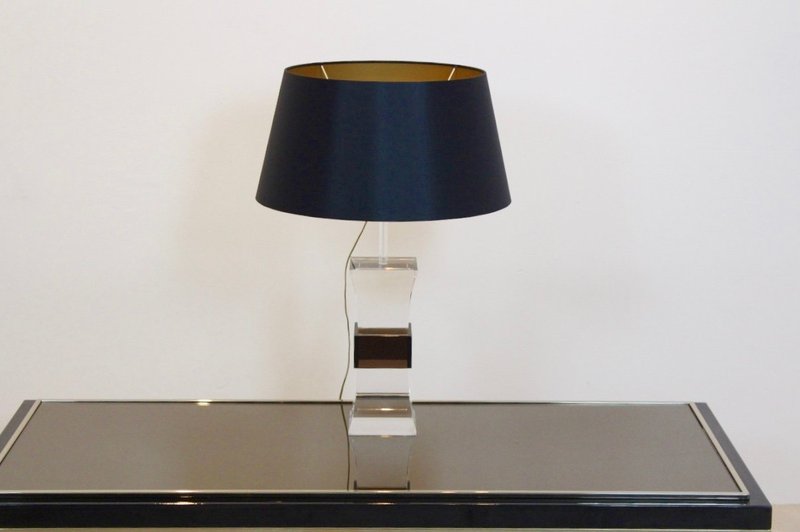 Französische zweifarbige Plexiglas-Tischlampe