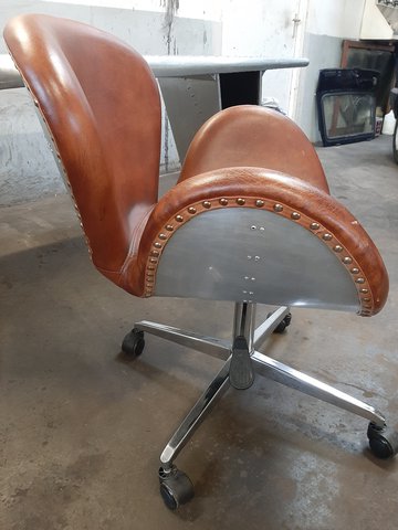 Swan desk chair