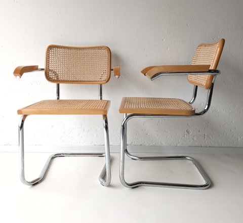 2x Vintage Cesca stoelen