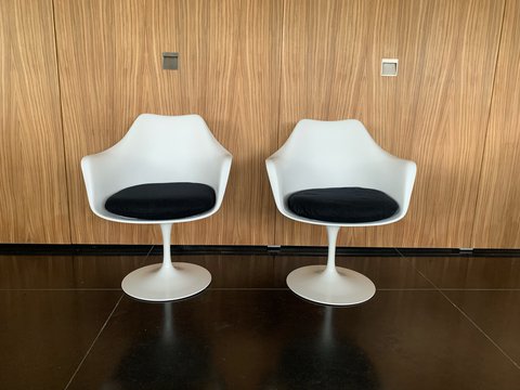 Knoll Tulip chairs by Eero Saarinen