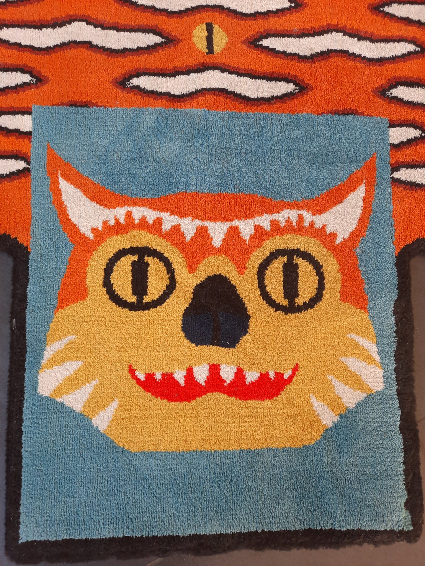 Walter Van Beirendonck tiger rug, € 875